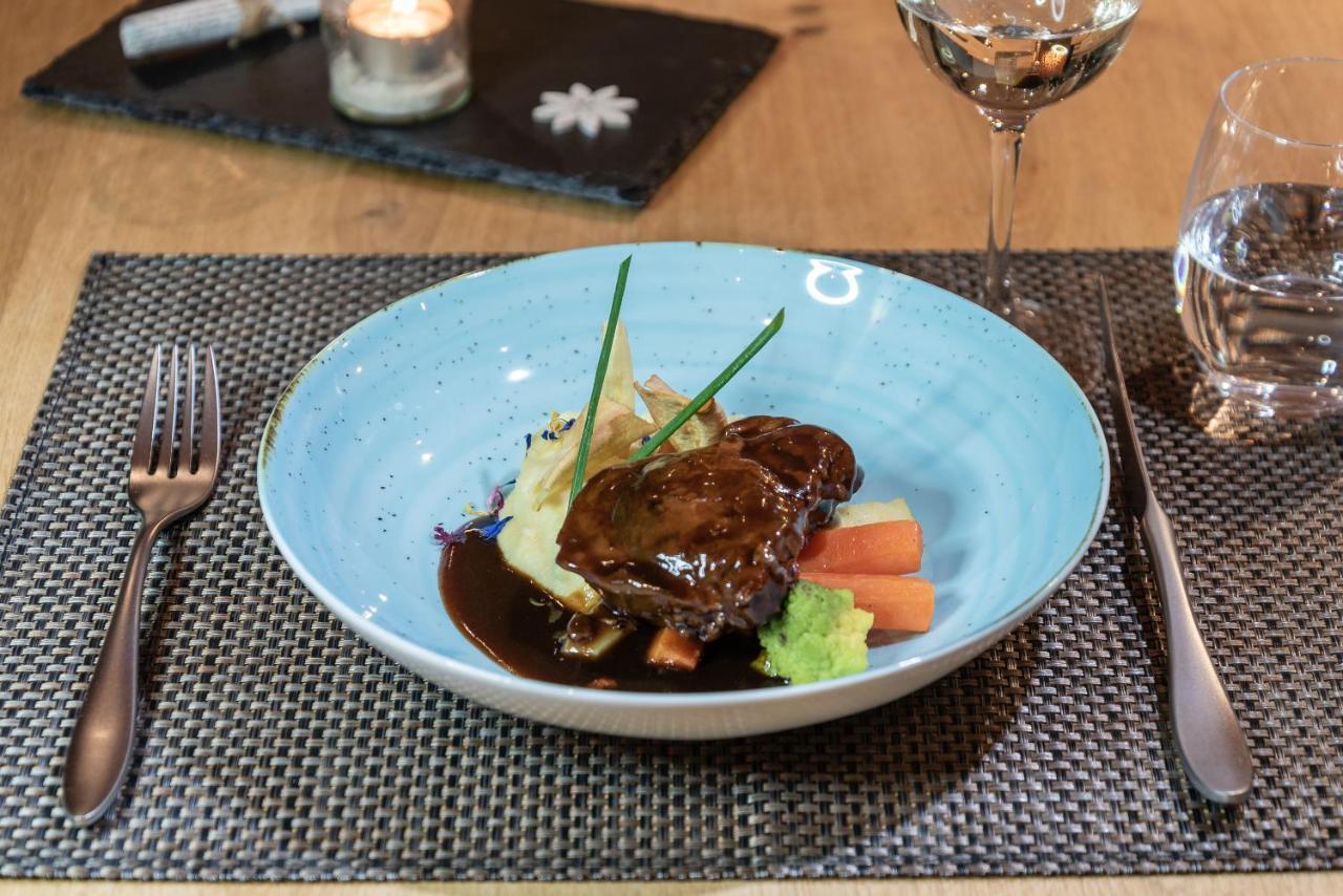 Typically Swiss Hotel Ermitage カンデルシュテッグ エクステリア 写真