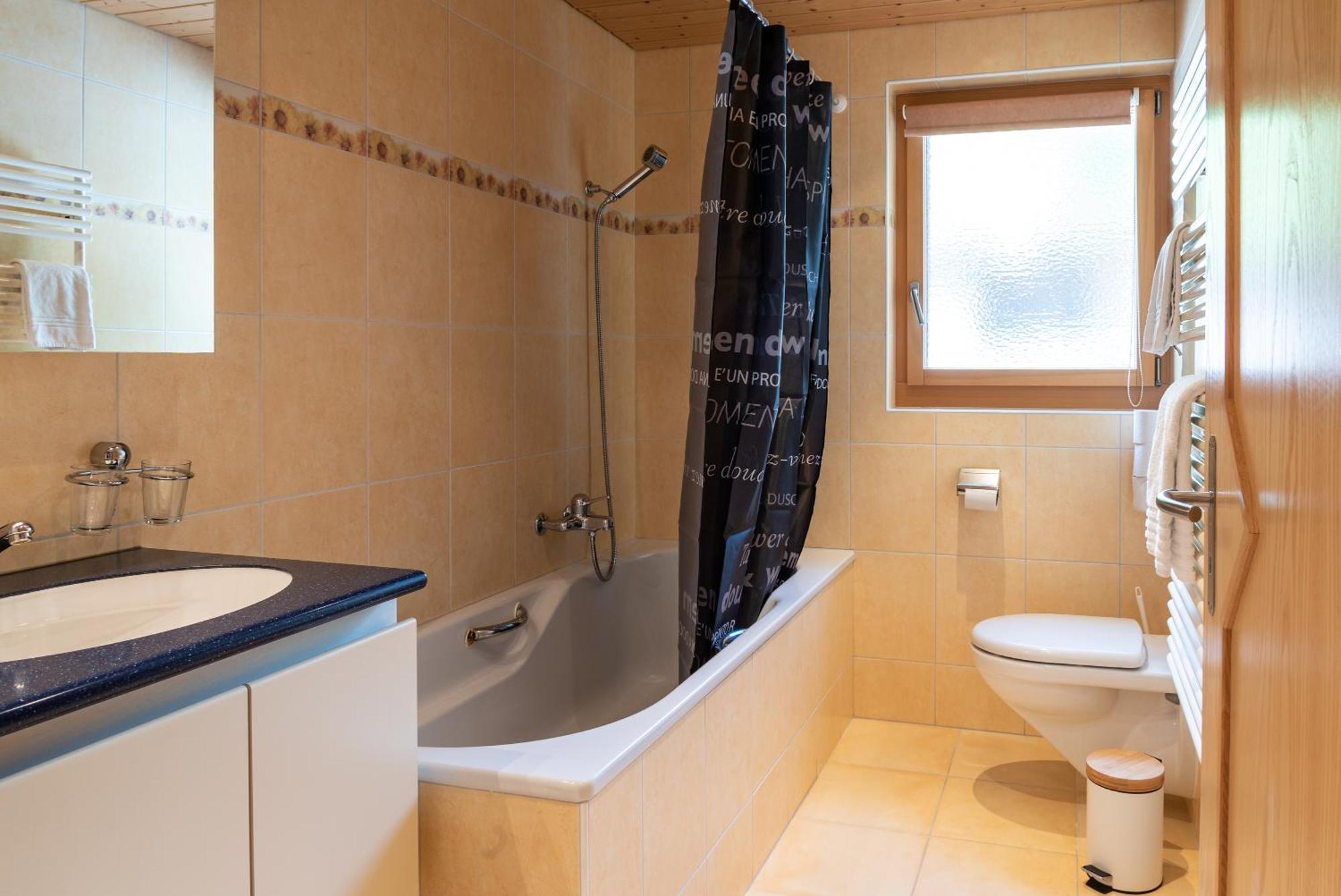 Typically Swiss Hotel Ermitage カンデルシュテッグ エクステリア 写真